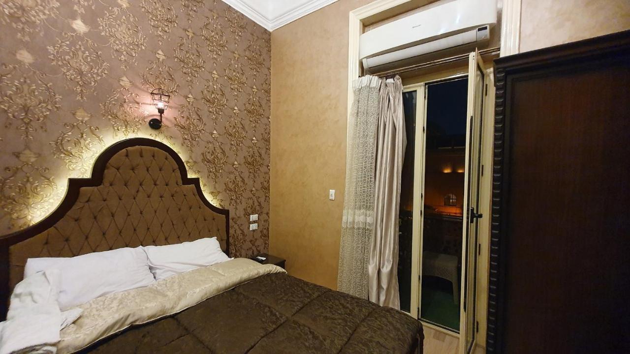 Heritage Hostal *